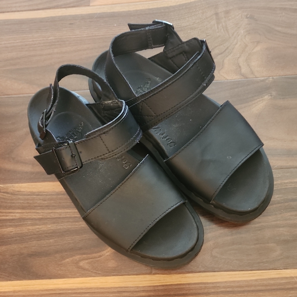 Dr. Martins, Voss Black Sandals with Adjustable Straps, Size 8 - Picture 3 of 6
